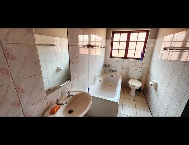 2 BEDROOM HOUSE FOR SALE IN THERESAPARK